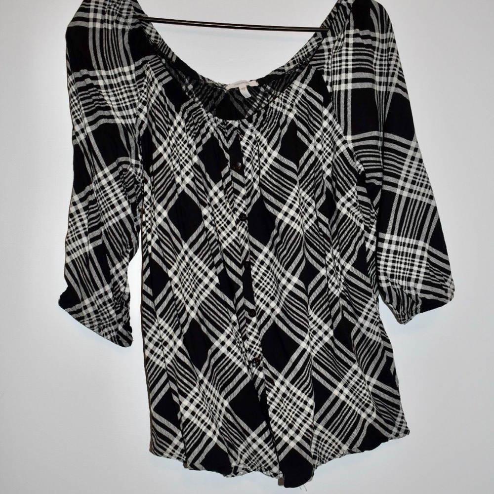 Off shoulder plaid button down shirt